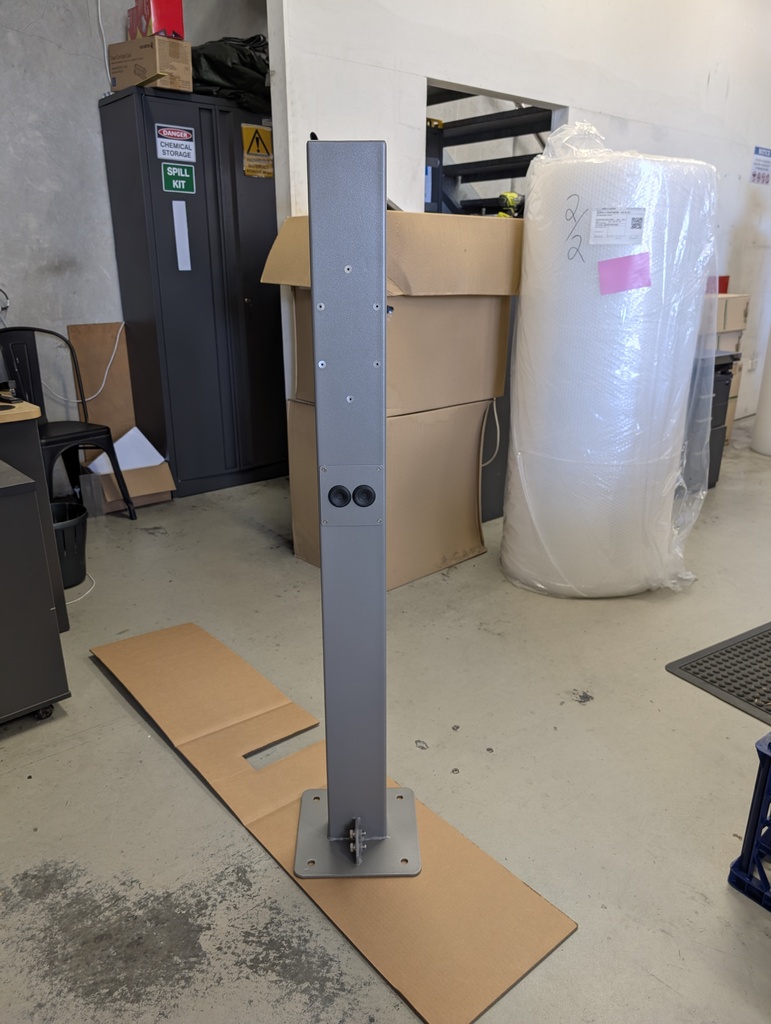 CLEARANCE GoodWe HCA Series Floor Mounting Post For Single Phase EV Charger